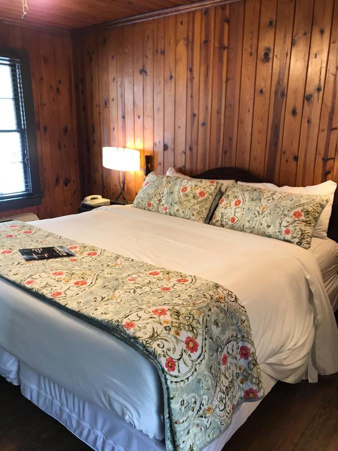 Riverside Lodge At Chimney Rock Exteriör bild
