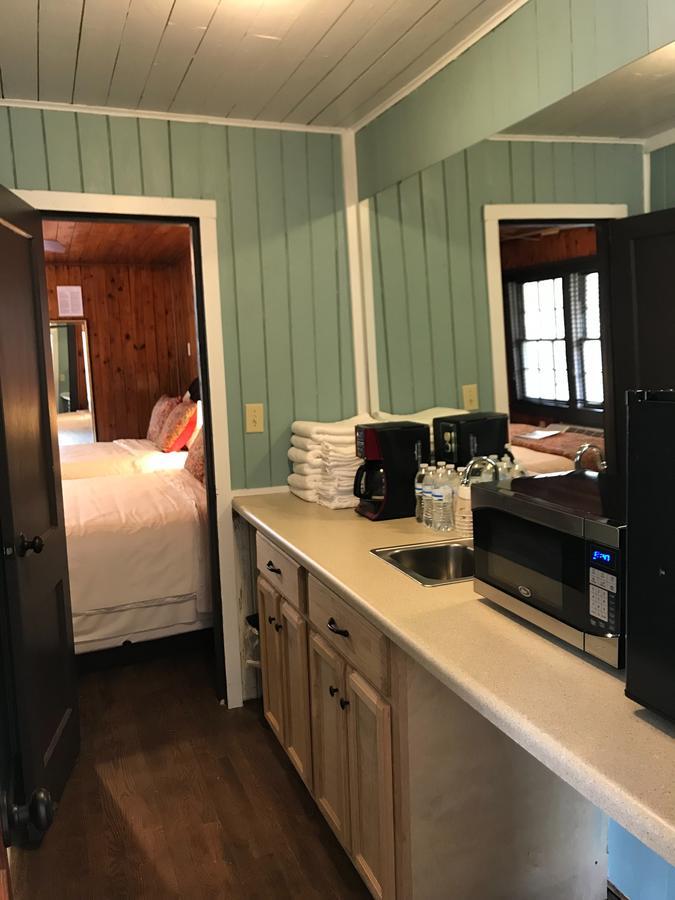 Riverside Lodge At Chimney Rock Exteriör bild
