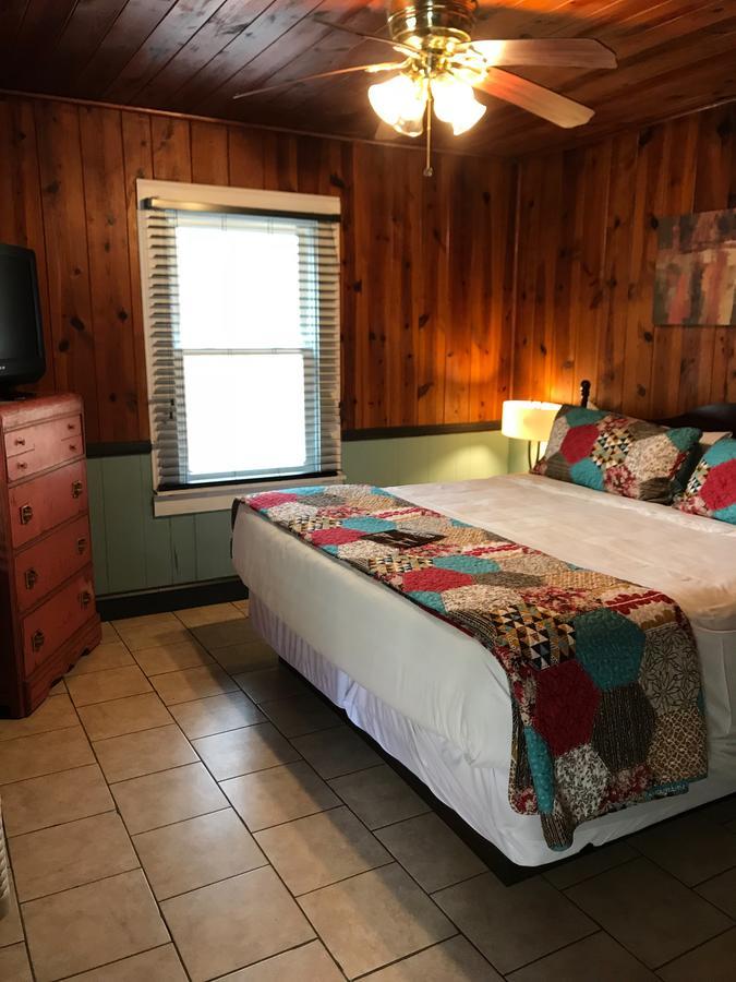 Riverside Lodge At Chimney Rock Exteriör bild