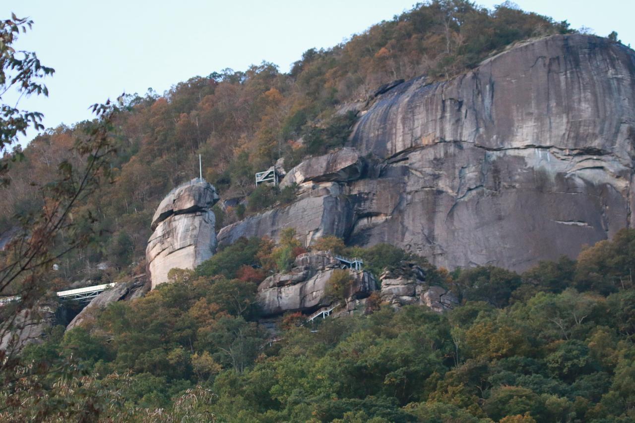 Riverside Lodge At Chimney Rock Exteriör bild