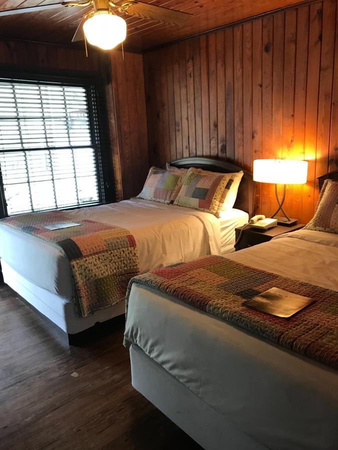 Riverside Lodge At Chimney Rock Exteriör bild
